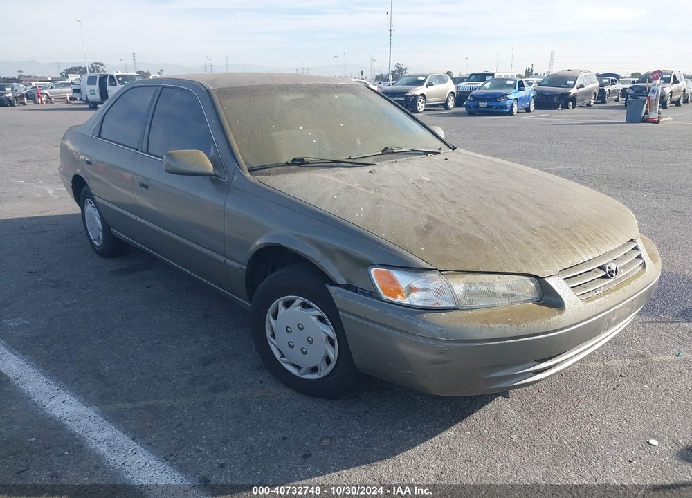 1999 TOYOTA CAMRY LE VIN: JT2BG22K7X0316528