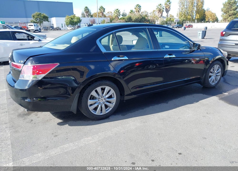 2011 HONDA ACCORD 3.5 EX-L VIN: 1HGCP3F83BA029448