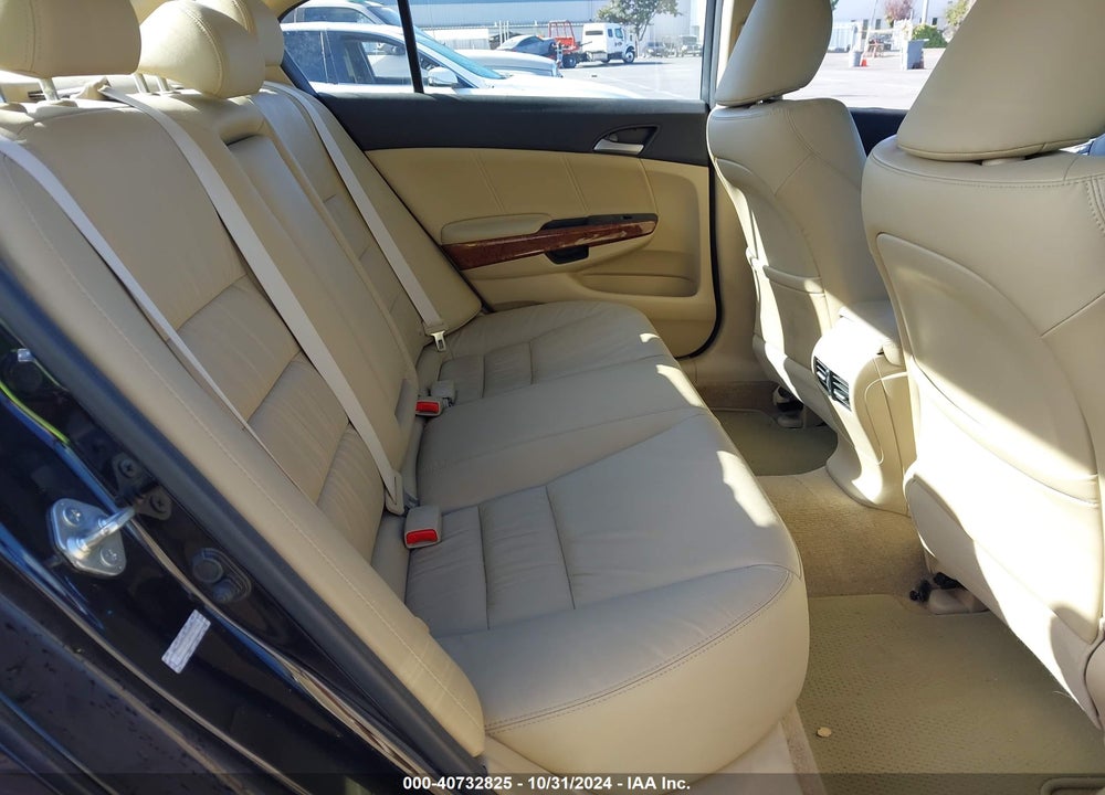 2011 HONDA ACCORD 3.5 EX-L VIN: 1HGCP3F83BA029448