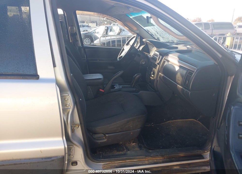 2004 JEEP GRAND CHEROKEE LAREDO VIN: 1J4GW48S94C303075