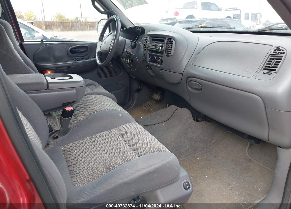 2002 FORD F-150 LARIAT/XLT VIN: 1FTRW08L12KB72470