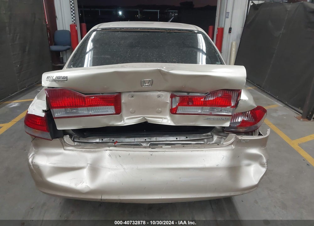 2001 HONDA ACCORD 2.3 LX VIN: JHMCG56411C031076