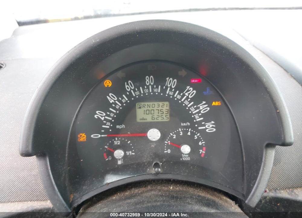 2001 VOLKSWAGEN NEW BEETLE GLX VIN: 3VWDD21C91M421687