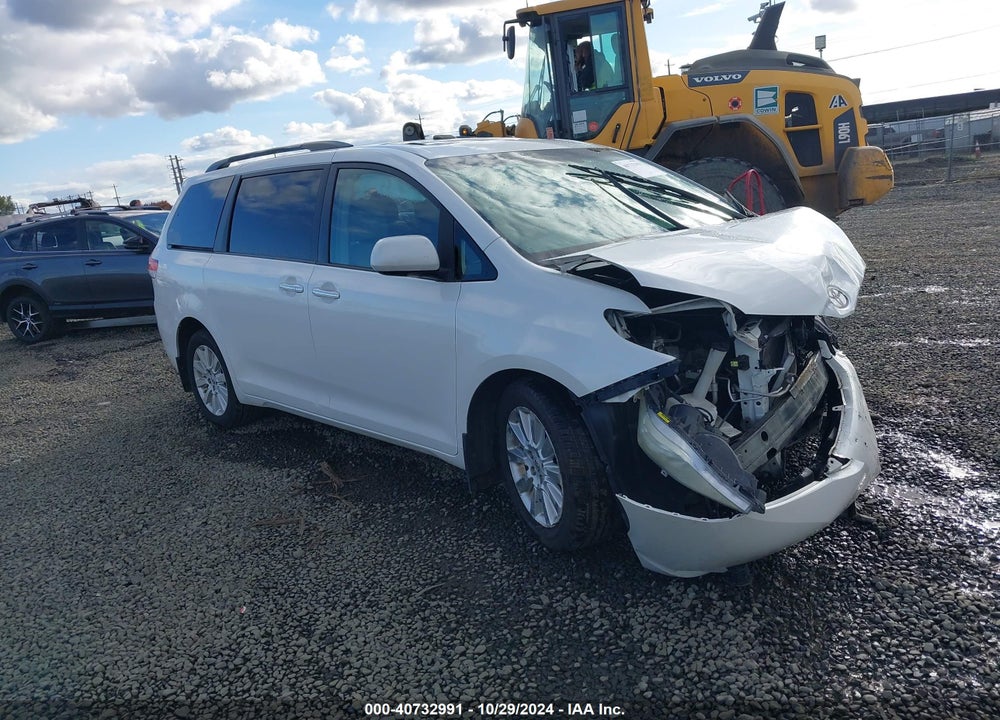 2011 TOYOTA SIENNA XLE LIMITED VIN: 5TDDK3DC8BS021003