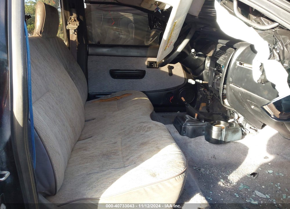 1998 TOYOTA TACOMA BASE V6 VIN: 4TAWN72N0WZ125903