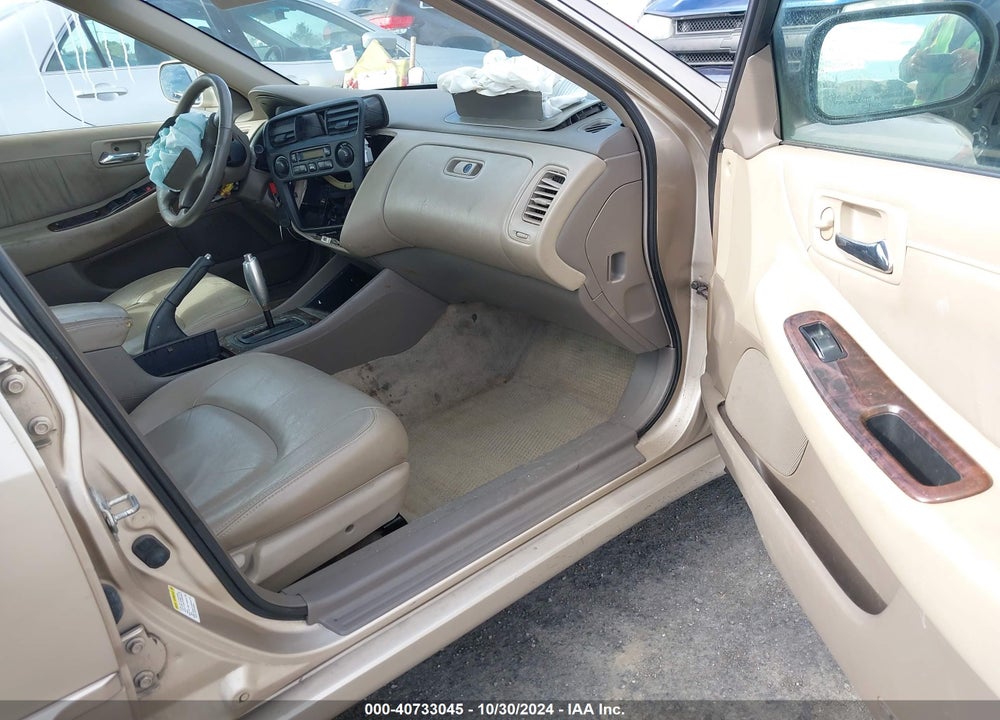 2000 HONDA ACCORD 3.0 EX VIN: 1HGCG1659YA082884
