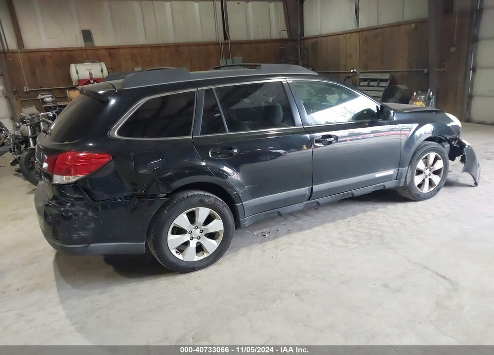 2010 SUBARU OUTBACK 2.5I LIMITED VIN: 4S4BRBLCXA3384395
