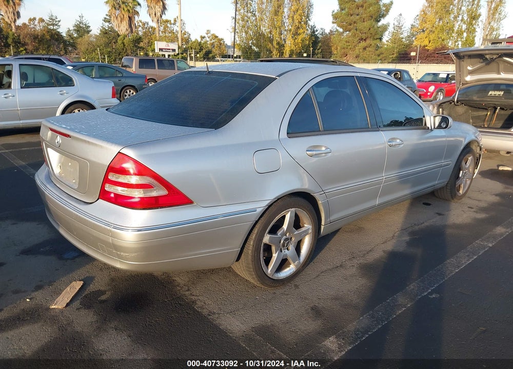2002 MERCEDES-BENZ C 240 VIN: WDBRF61J52E004355