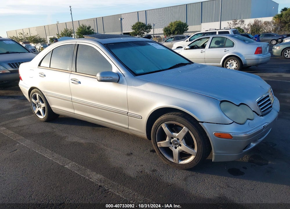 2002 MERCEDES-BENZ C 240 VIN: WDBRF61J52E004355
