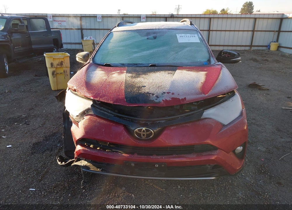 2018 TOYOTA RAV4 ADVENTURE/XLE VIN: 2T3RFREV6JW826928