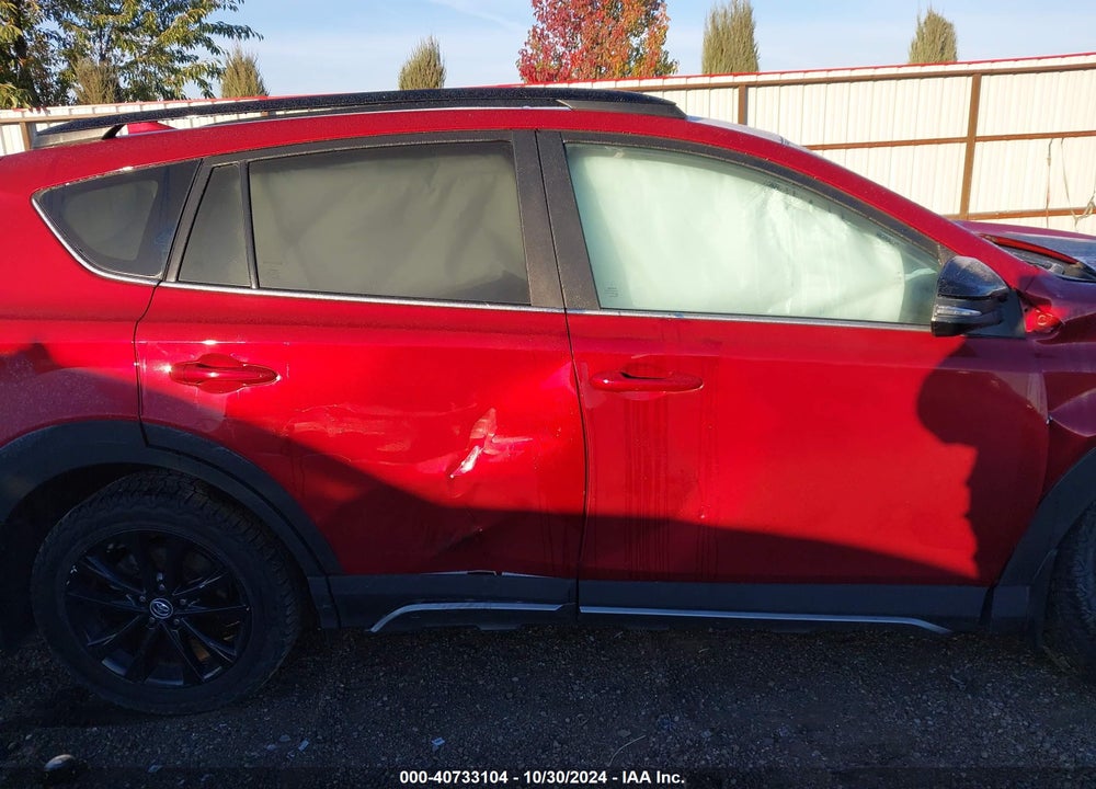 2018 TOYOTA RAV4 ADVENTURE/XLE VIN: 2T3RFREV6JW826928
