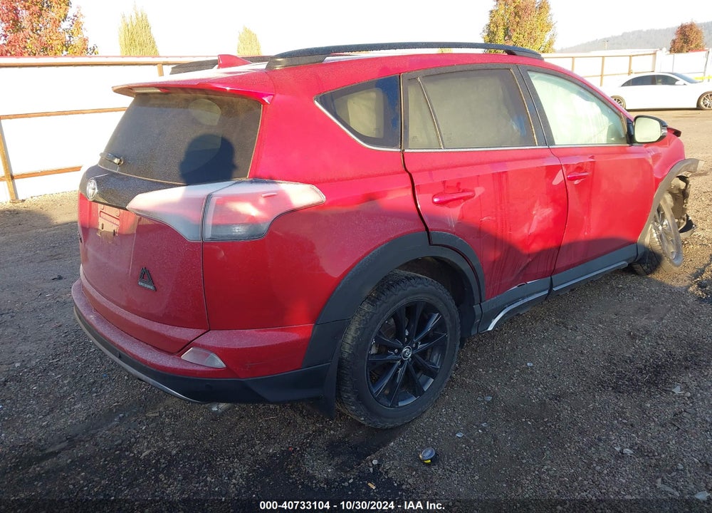 2018 TOYOTA RAV4 ADVENTURE/XLE VIN: 2T3RFREV6JW826928
