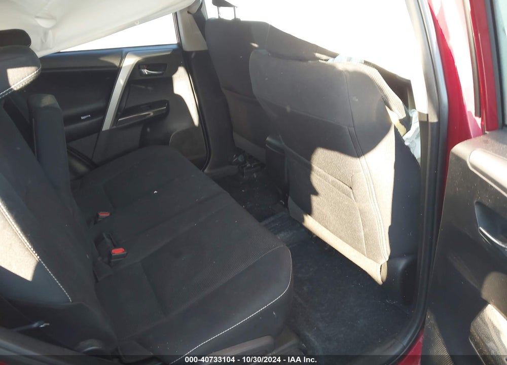 2018 TOYOTA RAV4 ADVENTURE/XLE VIN: 2T3RFREV6JW826928