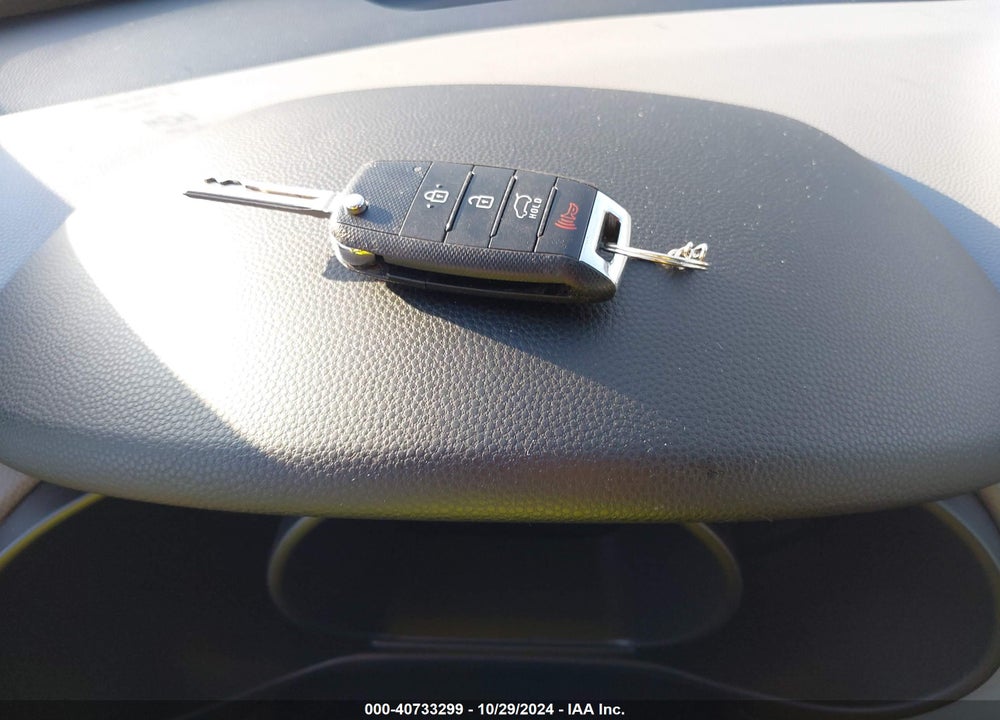 2017 KIA SOUL VIN: KNDJN2A21H7464063