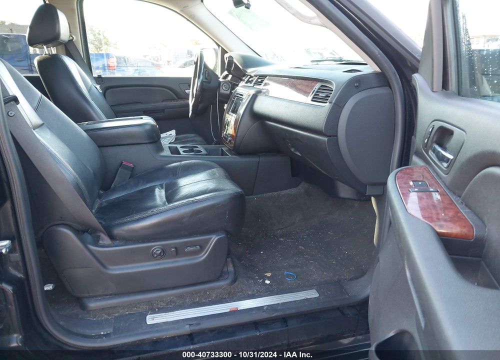 2007 CHEVROLET TAHOE LT VIN: 1GNFC13087R248898