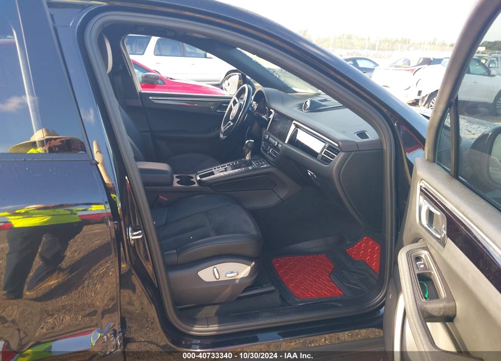 2021 PORSCHE MACAN VIN: WP1AA2A55MLB11301