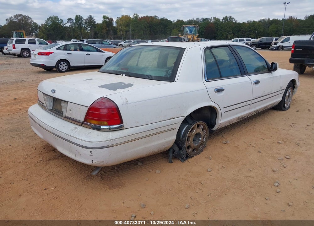 1998 FORD CROWN VICTORIA LX VIN: 2FAFP74W0WX171506