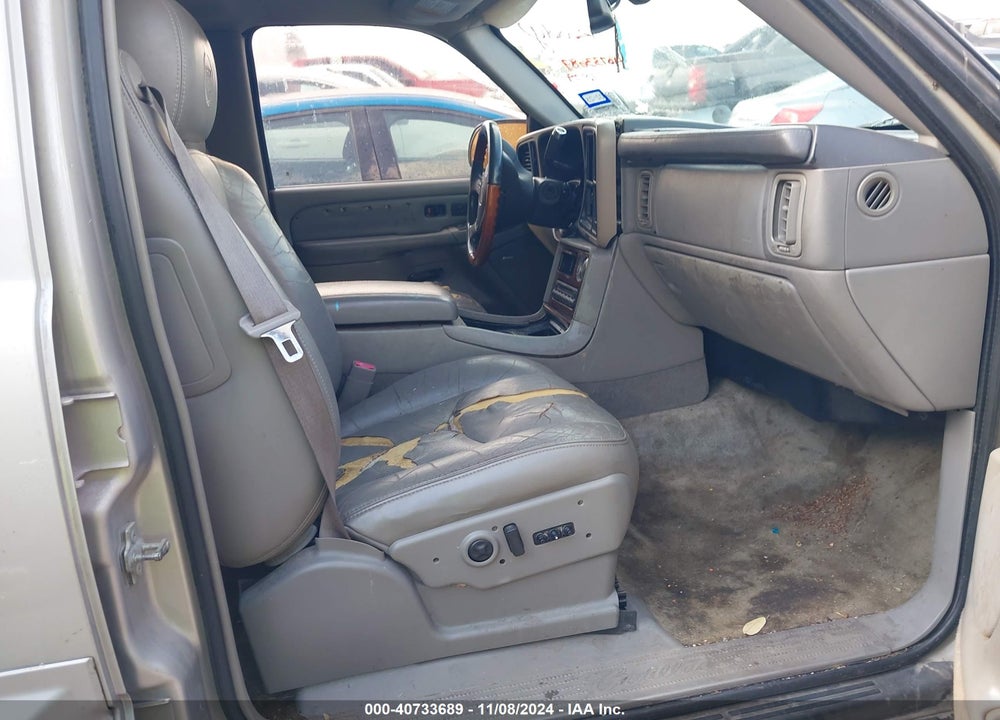 2004 CADILLAC ESCALADE ESV STANDARD VIN: 3GYFK66N84G228236
