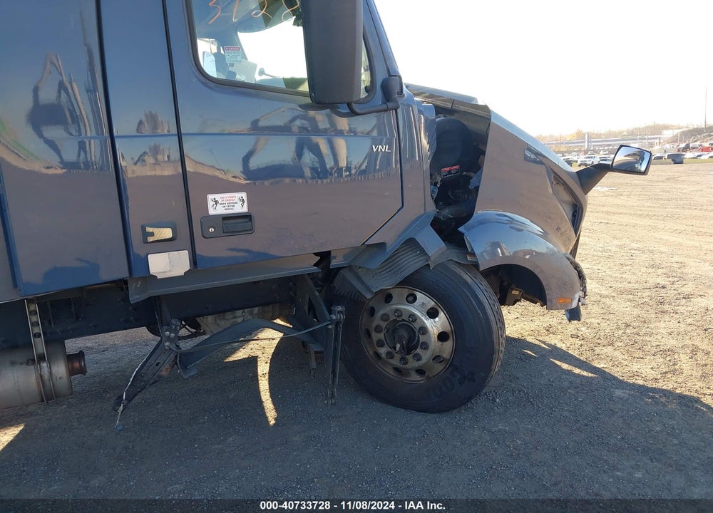 2022 VOLVO VNL VIN: 4V4NC9UG5NN317778