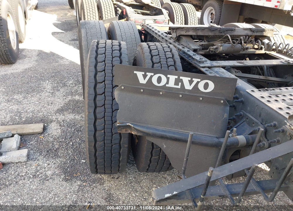 2022 VOLVO VNL VIN: 4V4NC9UG5NN318591