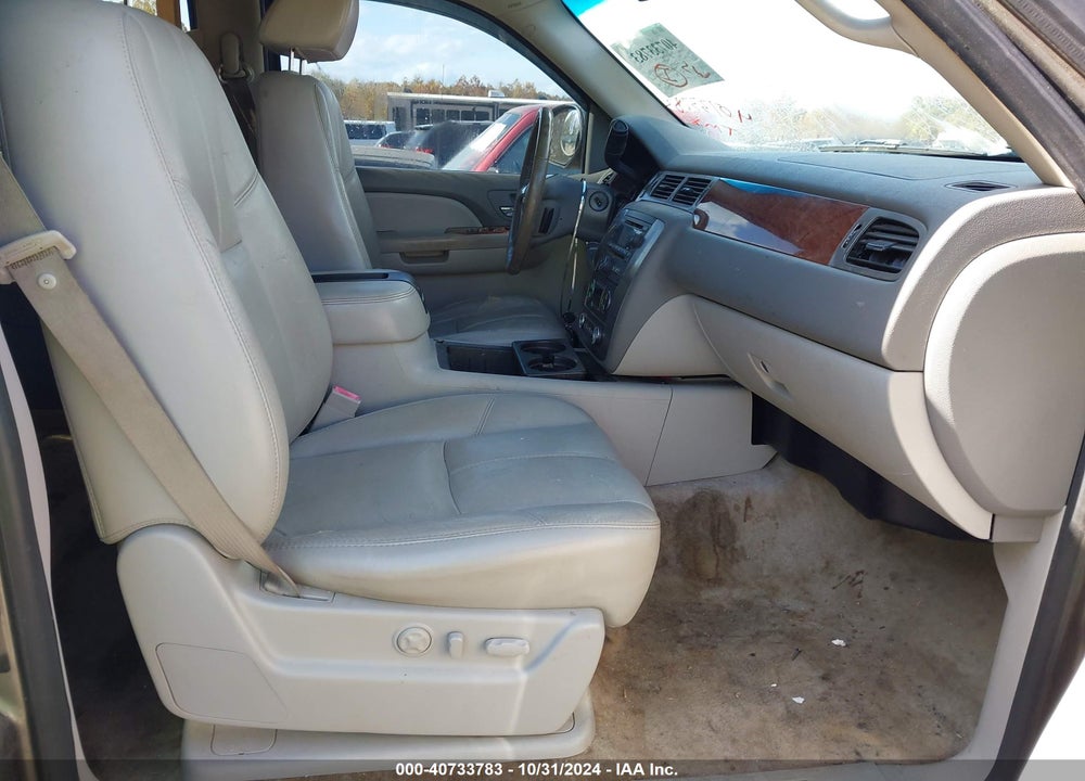 2007 GMC YUKON XL 1500 SLT VIN: 1GKFK16327J204657