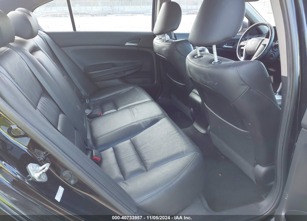 2011 HONDA ACCORD 2.4 SE VIN: 1HGCP2F61BA061761