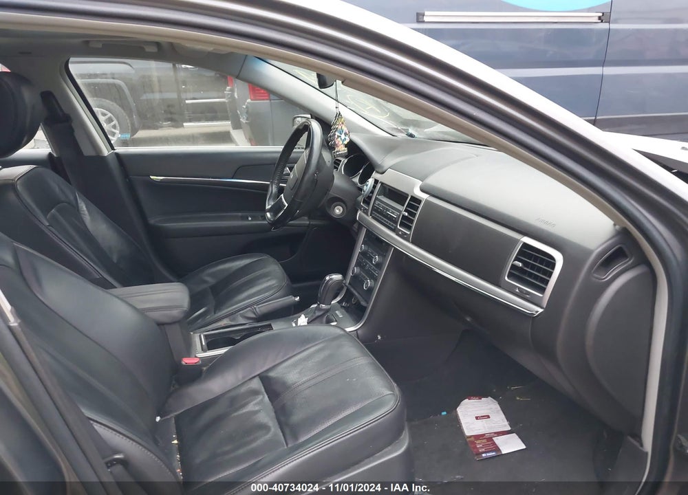 2011 LINCOLN MKZ VIN: 3LNHL2GC8BR771875
