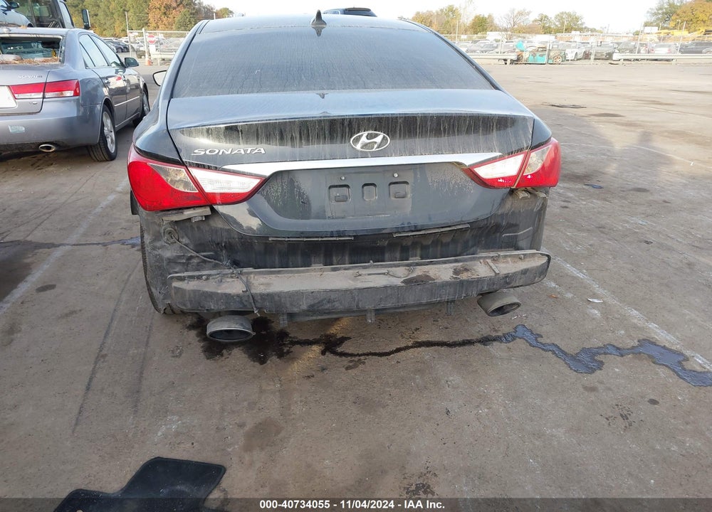 2011 HYUNDAI SONATA SE VIN: 5NPEC4AC6BH137625