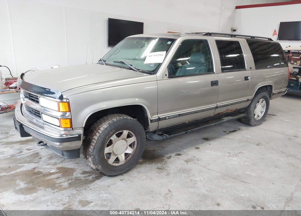 1999 CHEVROLET SUBURBAN 1500 LT VIN: 3GNFK16R2XG116779