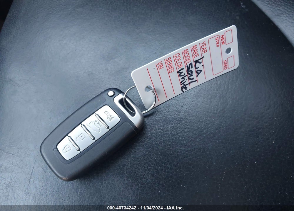 2011 KIA SOUL VIN: KNDJT2A20B7726474