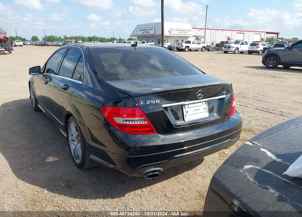 2012 MERCEDES-BENZ C 250 LUXURY/SPORT VIN: WDDGF4HB7CR237763
