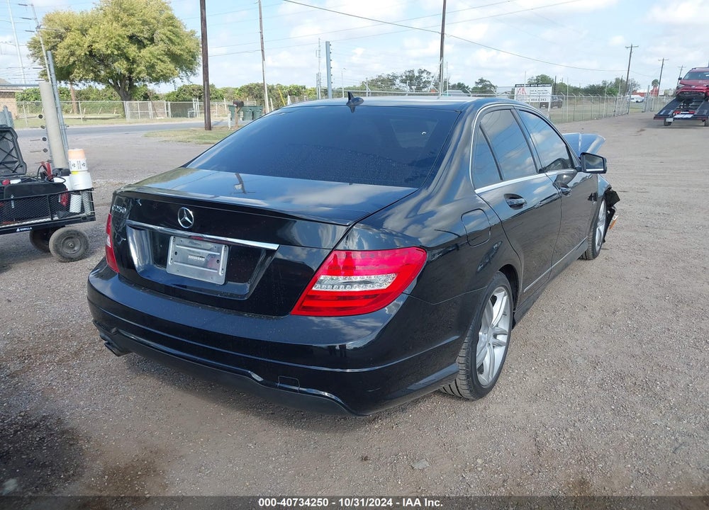 2012 MERCEDES-BENZ C 250 LUXURY/SPORT VIN: WDDGF4HB7CR237763