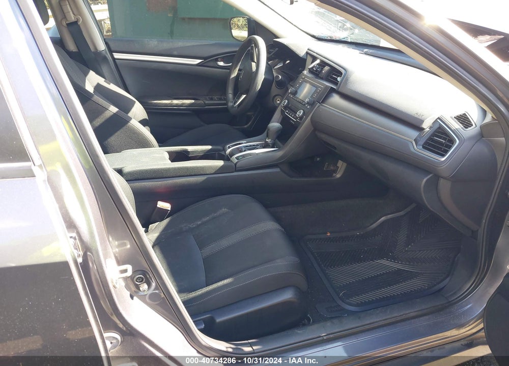 2018 HONDA CIVIC LX VIN: 2HGFC2F5XJH571770