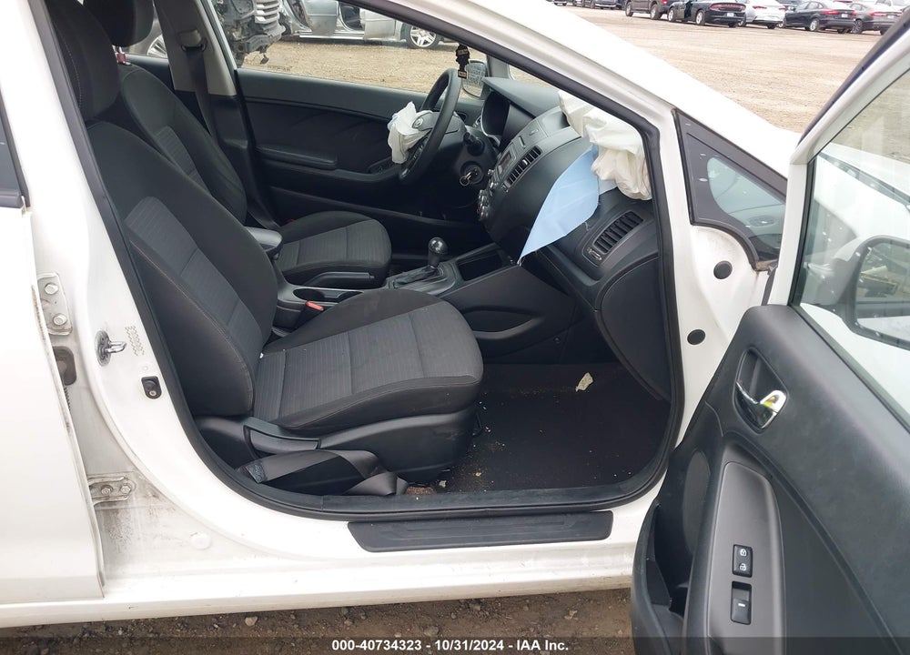 2015 KIA FORTE LX VIN: KNAFX4A69F5400566