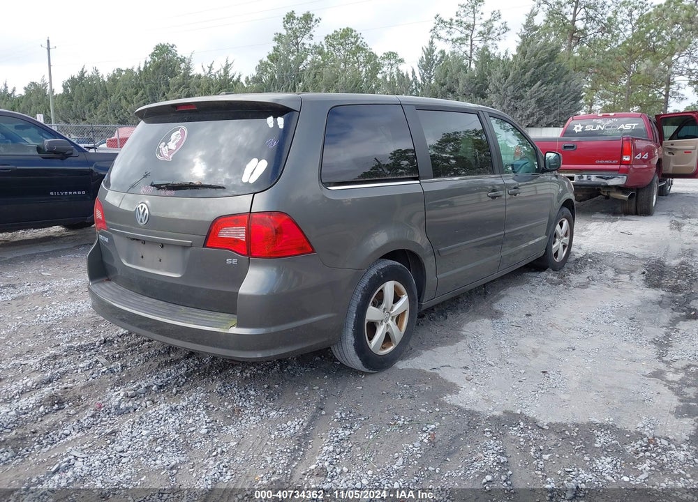 2010 VOLKSWAGEN ROUTAN SE VIN: 2V4RW3D1XAR272689