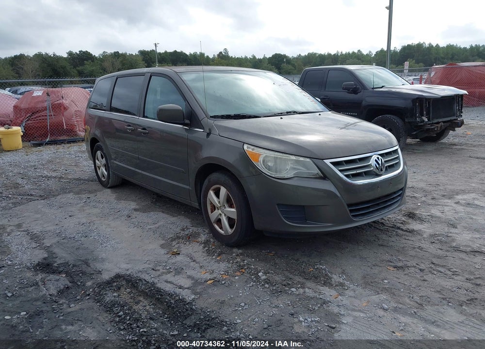 2010 VOLKSWAGEN ROUTAN SE VIN: 2V4RW3D1XAR272689