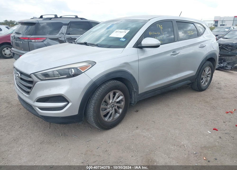 2016 HYUNDAI TUCSON SE VIN: KM8J23A46GU093056