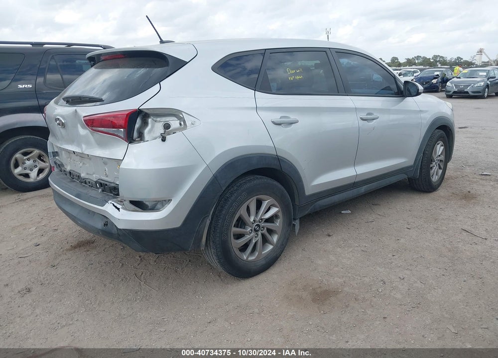 2016 HYUNDAI TUCSON SE VIN: KM8J23A46GU093056