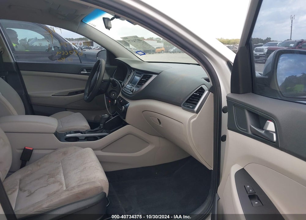 2016 HYUNDAI TUCSON SE VIN: KM8J23A46GU093056
