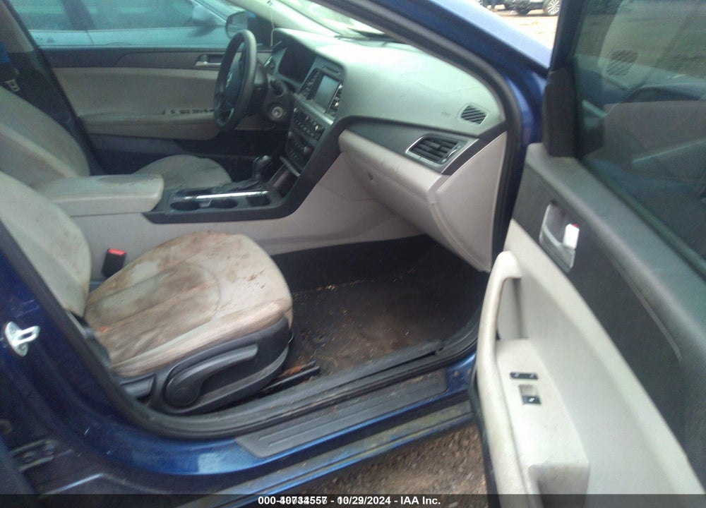 2016 HYUNDAI SONATA SE VIN: 5NPE24AF8GH266342