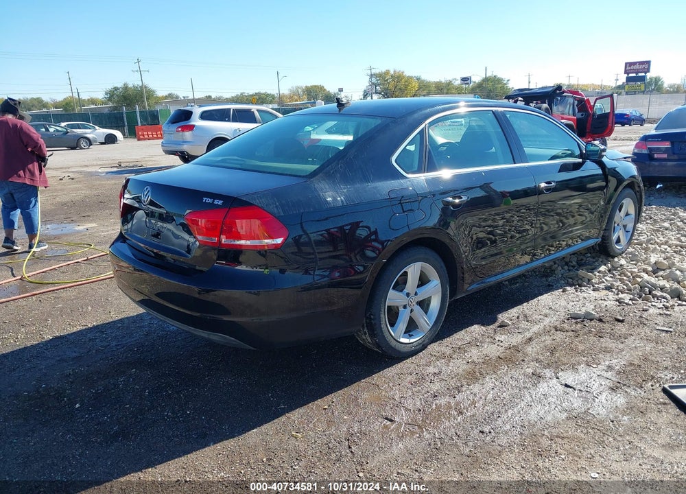 2013 VOLKSWAGEN PASSAT 2.0L TDI SE VIN: 1VWBN7A39DC070982