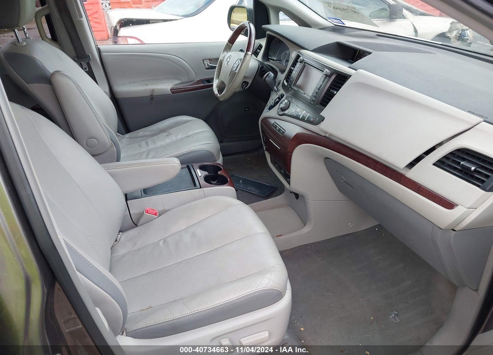 2011 TOYOTA SIENNA LIMITED VIN: 5TDDK3DC7BS002409