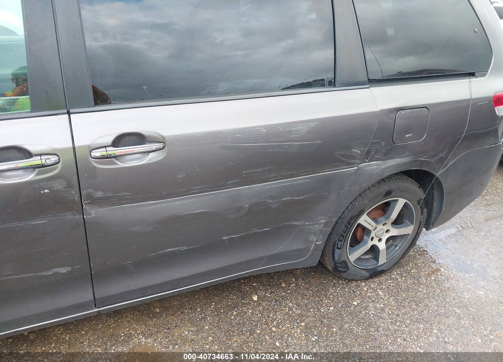 2011 TOYOTA SIENNA LIMITED VIN: 5TDDK3DC7BS002409