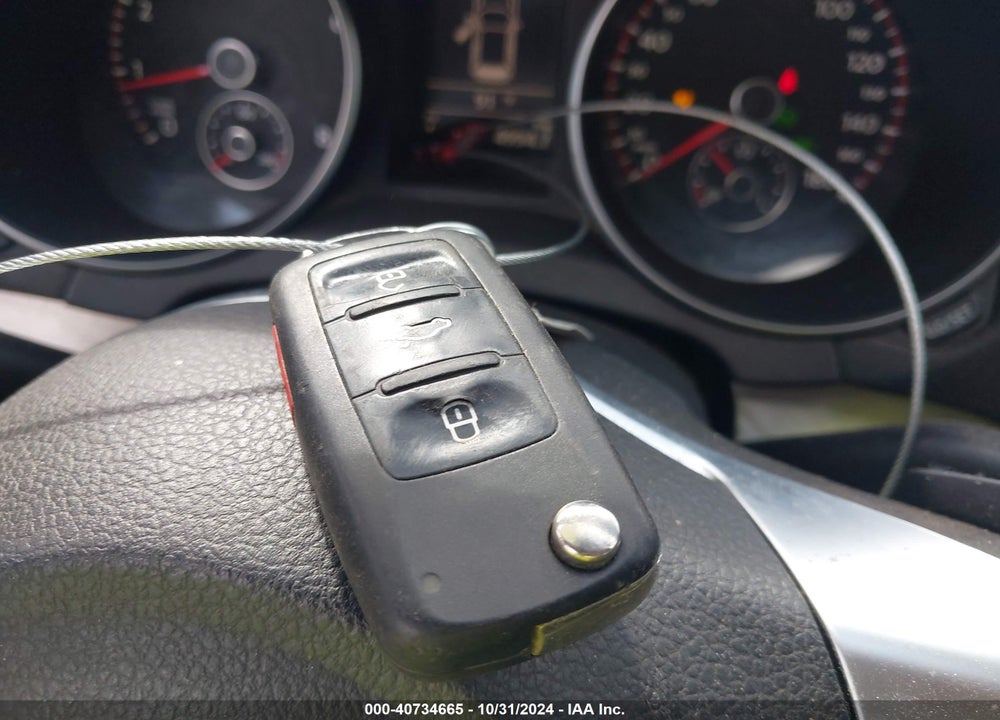 2013 VOLKSWAGEN GTI 2-DOOR AUTOBAHN VIN: WVWFD7AJ3DW030417