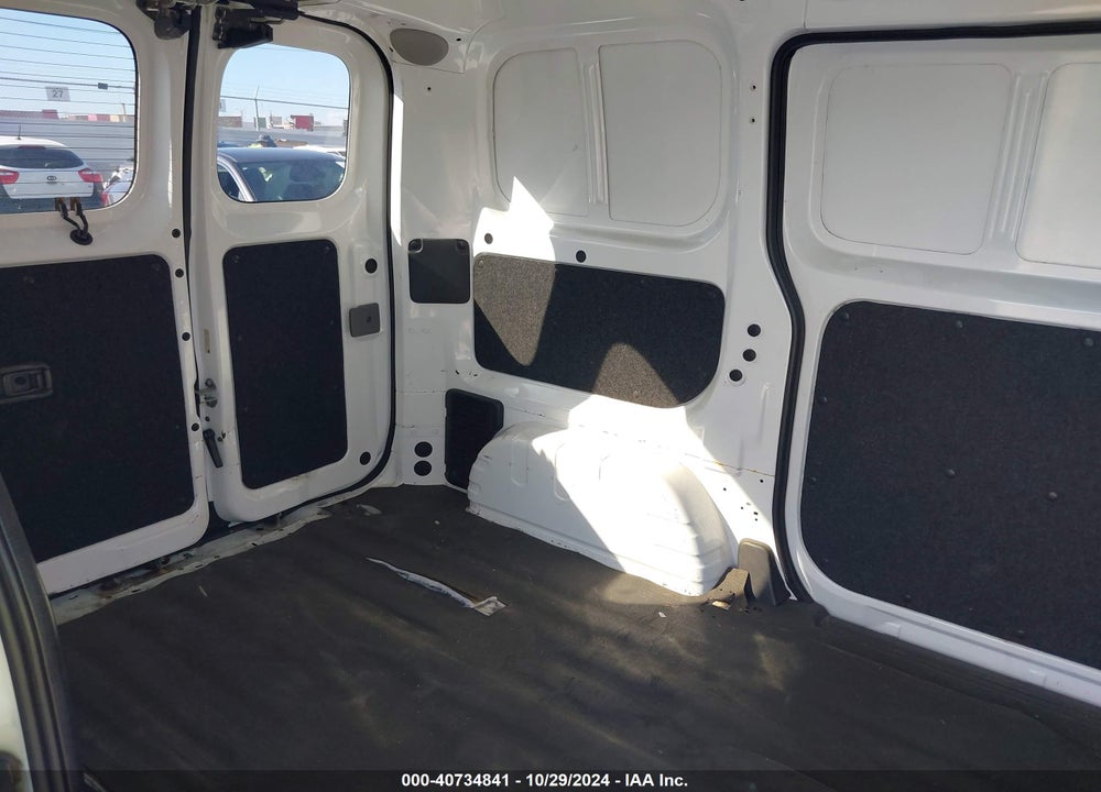2015 NISSAN NV200 S VIN: 3N6CM0KN7FK725121