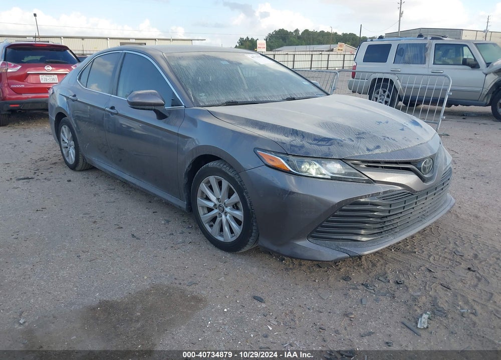2020 TOYOTA CAMRY LE VIN: 4T1C11AK5LU870142