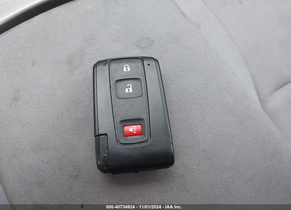 2005 TOYOTA PRIUS VIN: JTDKB20U753062809