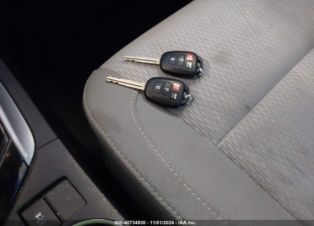 2014 TOYOTA COROLLA LE PLUS VIN: 2T1BURHE3EC172246