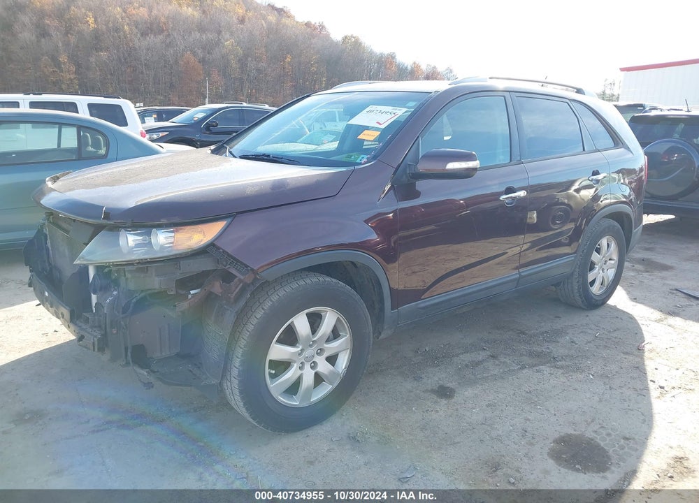 2013 KIA SORENTO LX VIN: 5XYKT3A68DG401901