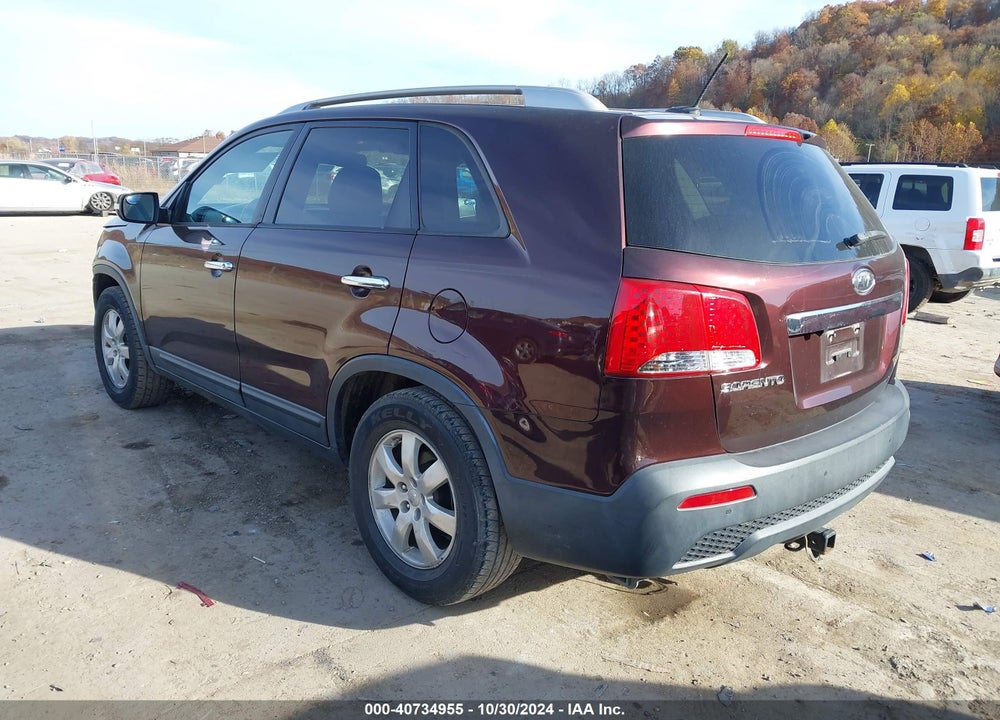 2013 KIA SORENTO LX VIN: 5XYKT3A68DG401901